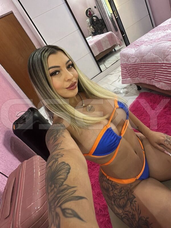 Acompanhante Nicolly Gomes