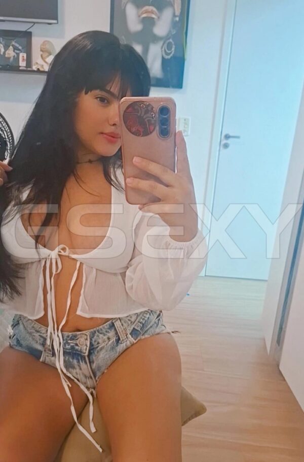 Acompanhante Ísis Valença