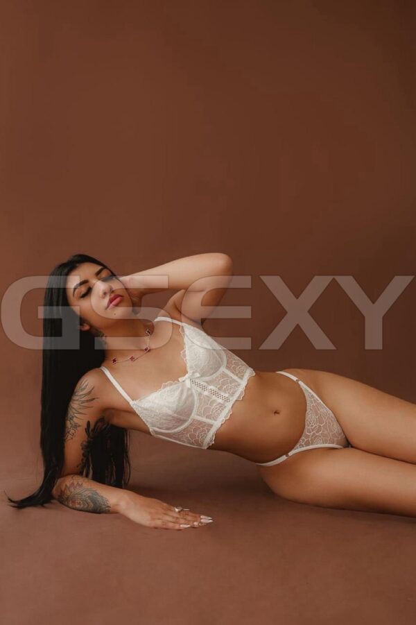 Acompanhante Alice Ferrari