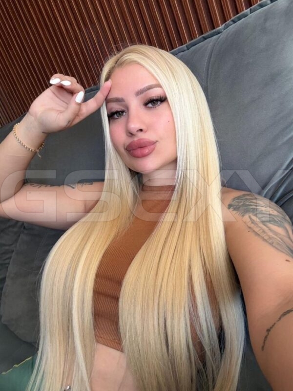 Acompanhante loira com local em Campinas - Alicia Mancini