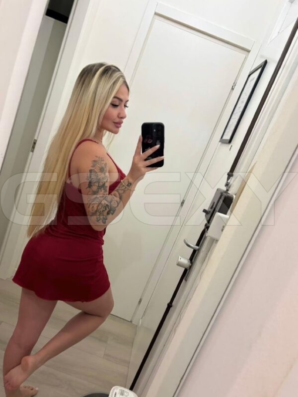 Acompanhante loira com local em Campinas - Alicia Mancini