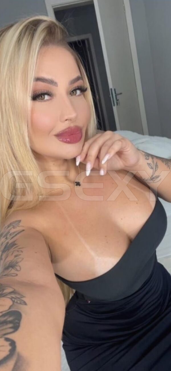 Garota de programa loira com local em Campinas - Alicia Mancini