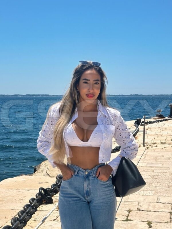 Acompanhante loira que aceita cartão em Campinas - Angel Ava