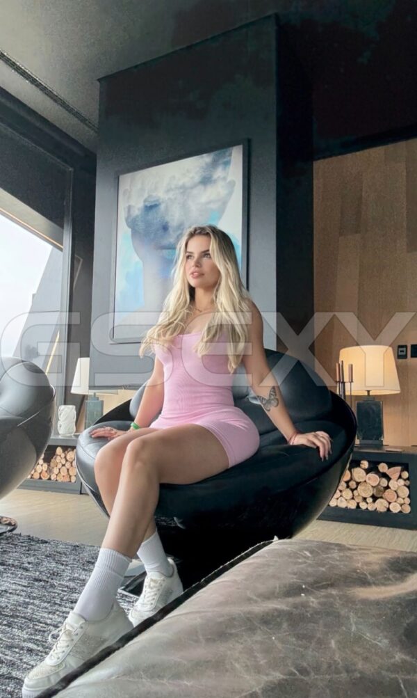Acompanhante Barbie