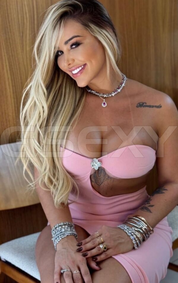 Acompanhante loira com local em Campinas - Bruna Ferrari