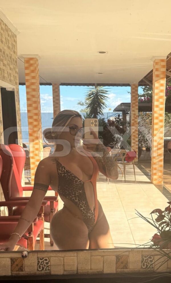 Acompanhante Camila Ferrari