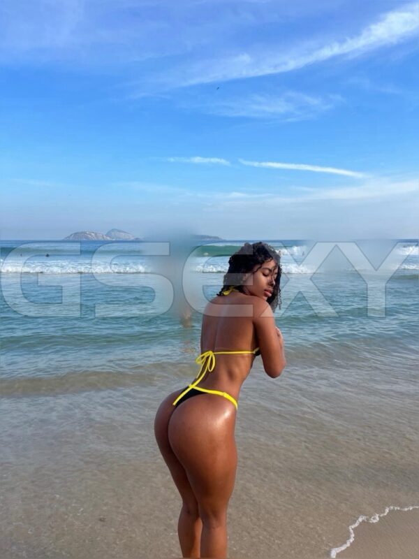 Acompanhante Evelyn Moreau