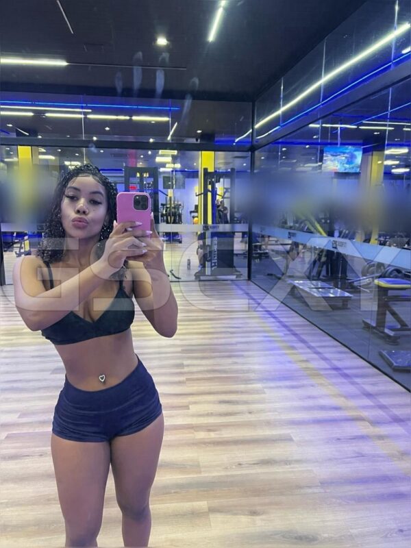Acompanhante Evelyn Moreau