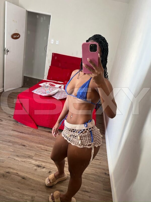 Acompanhante Evelyn Moreau