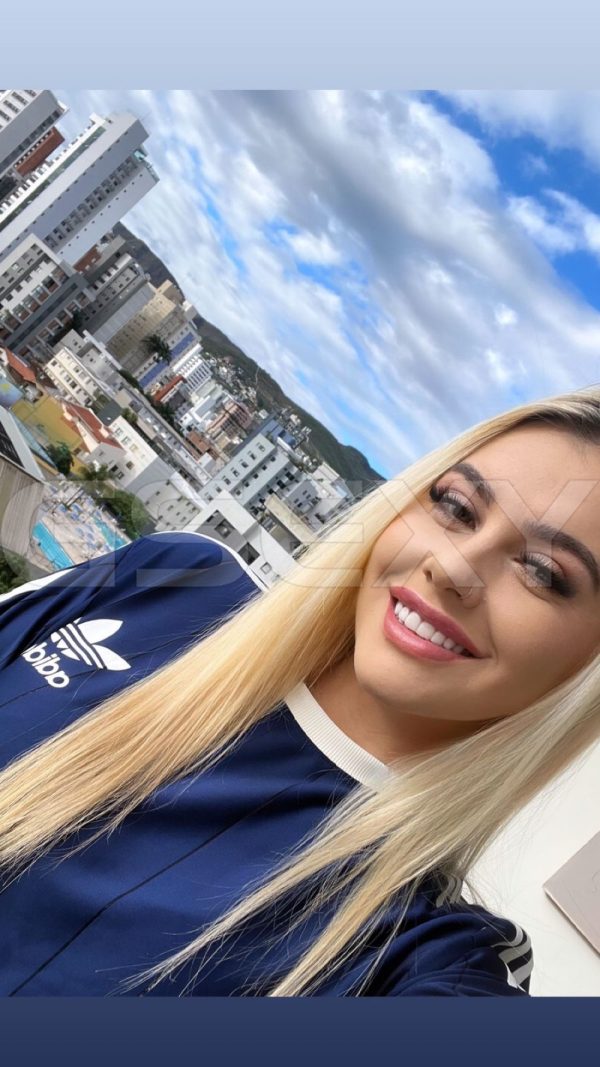 Acompanhante Letícia Salles