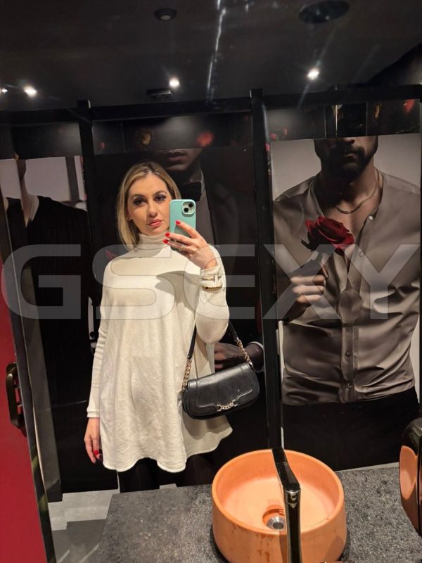 Acompanhante Letícia Salles