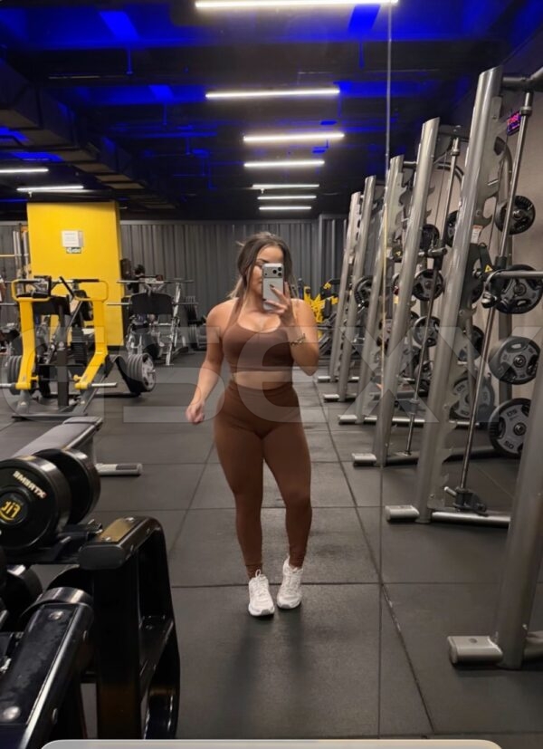 Acompanhante morena que aceita cartão em Campinas - Milla Fetichista