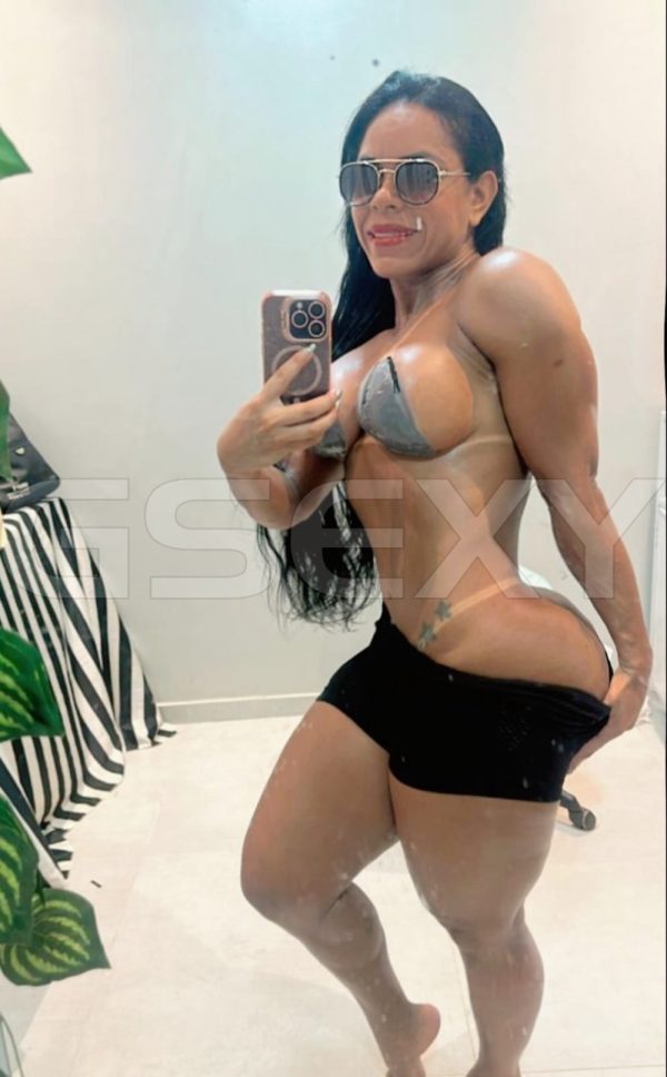 Acompanhante Niara Guedes