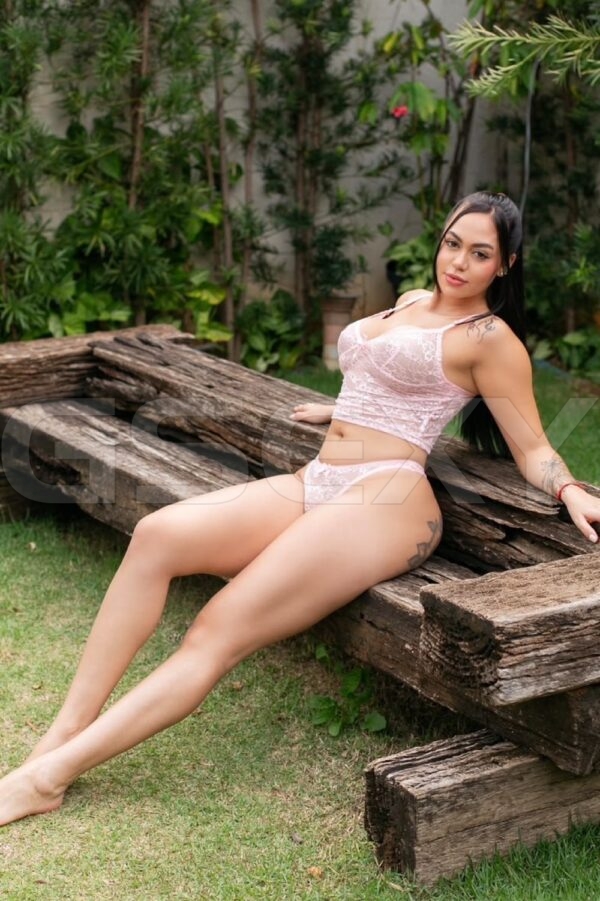 Acompanhante morena em Campinas - Sophie Belle