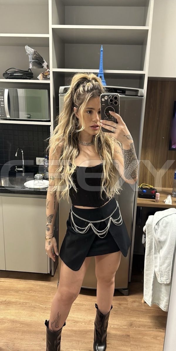 Acompanhante Virgínia Costa