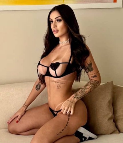 Morenas Nicole Amorim